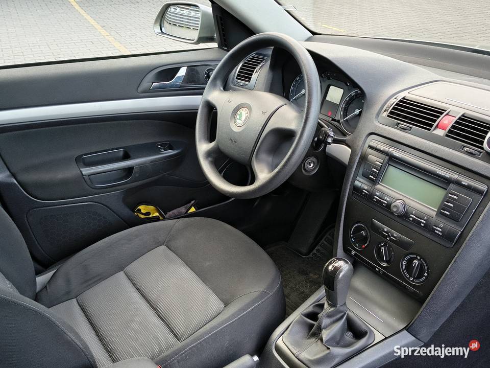 Octavia II Kombi 16 MPi 97 przebiegu 2 czujnik parkowania mazowieckie Radom sprzedam