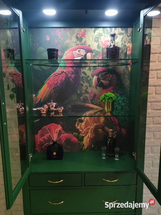 Zestaw niepowtarzalnych mebli