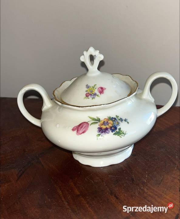 Cukiernica w kolorze ecru z kwiatkami