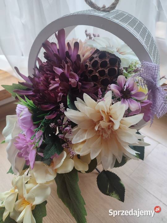 Ażurowa kompozycja kwiatowa na cmentarz 13 biały Sosnowiec sprzedam