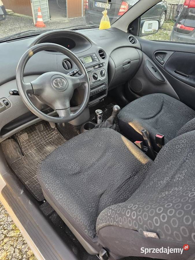 Toyota Yaris 1000cm3 Bukowice