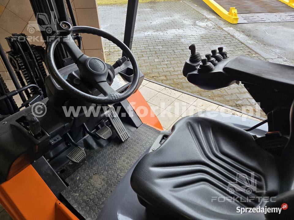 Wózek widłowy TOYOTA 7FGF25 triplex 2500 TOYOTA Toyota Lędziny