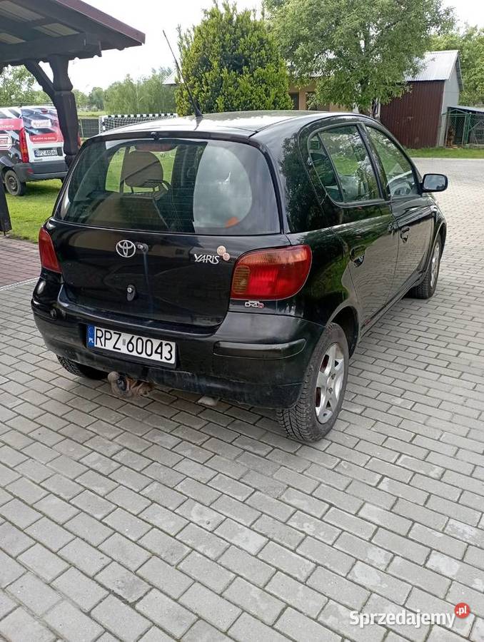 Toyota Yaris nieuszkodzony Yaris Sieniawa
