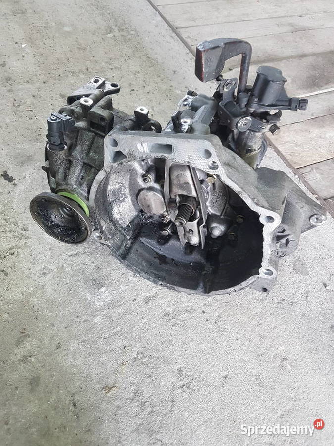 Sprzedam skrzynia biegów do vw golf 3 19 TDI 90
