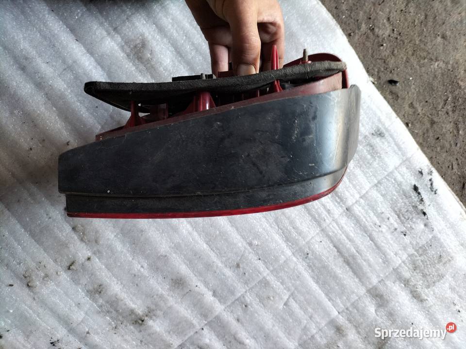 POLO 6N LAMPA TYŁ PRAWA CZERWONA osobowe Kamień-Kolonia sprzedam