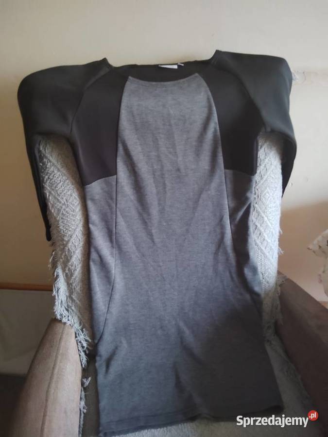 Elegancka prosta sukienka długość midi M Inny materiał