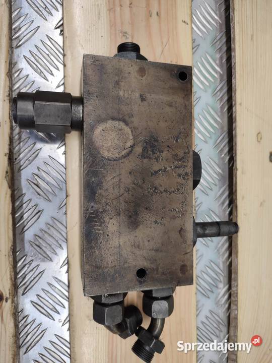 Zamek hydrauliczny Merlo P34 7 TOP F5707210 Wilkowo