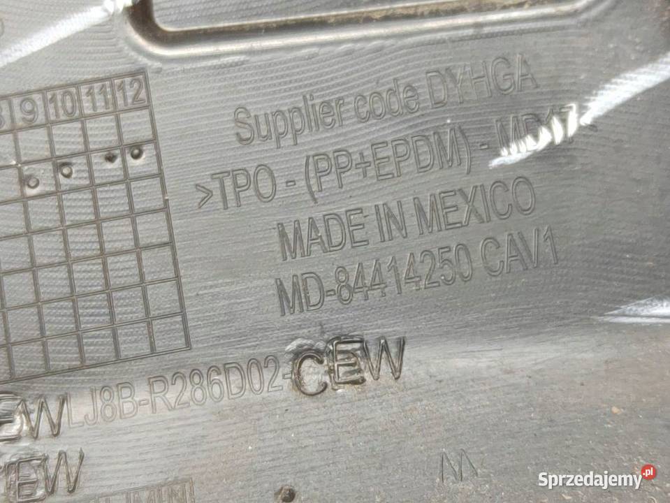 Listwa na Błotnik Prawy Tył Ford Mustang MACHE osobowe Pleszew