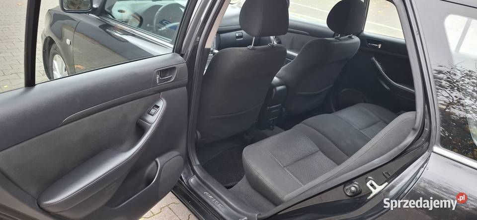 Sprzedam Toyotę Avensis t25 18 benzyna kombi 4/5 Tczew