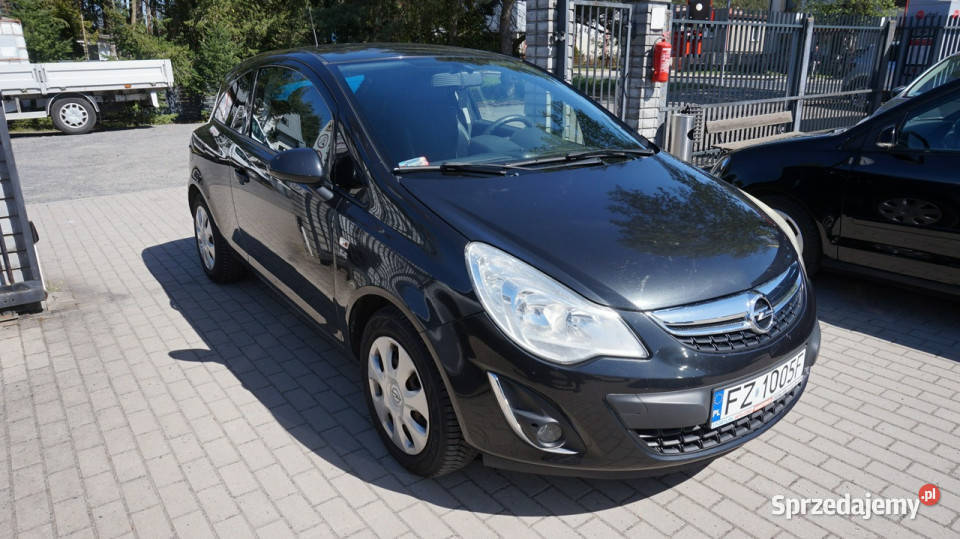 Opel Corsa zarejestrowany ubezpieczony Gwarancja benzyna Zielona Góra