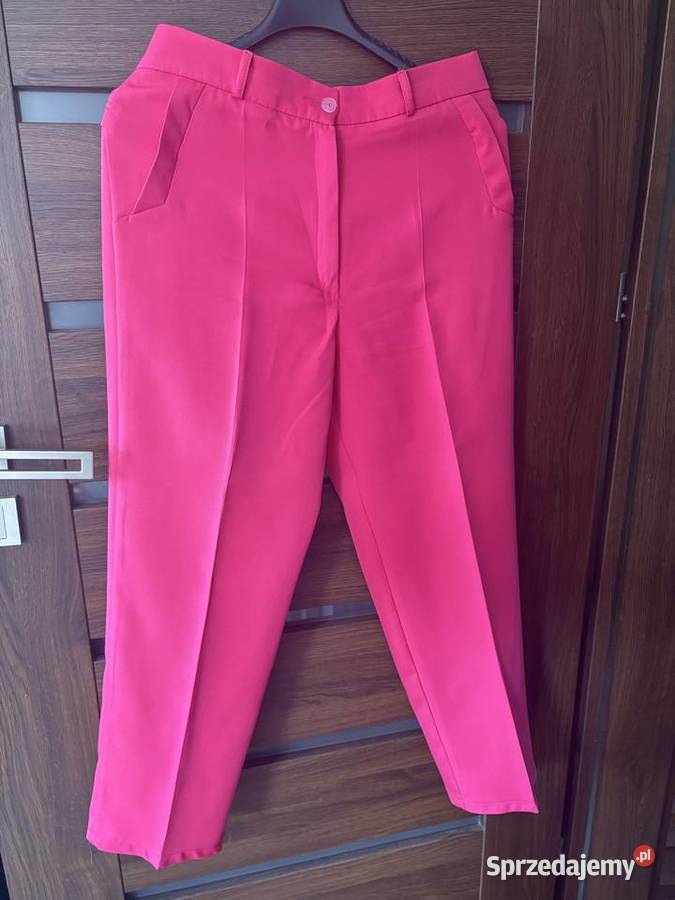 Damski garnitur różowy Jaworzno