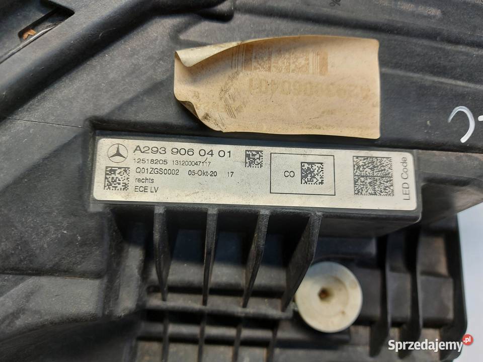 Mercedes EQC 400 W293 LAMPA PRAWA PRZÓD LED