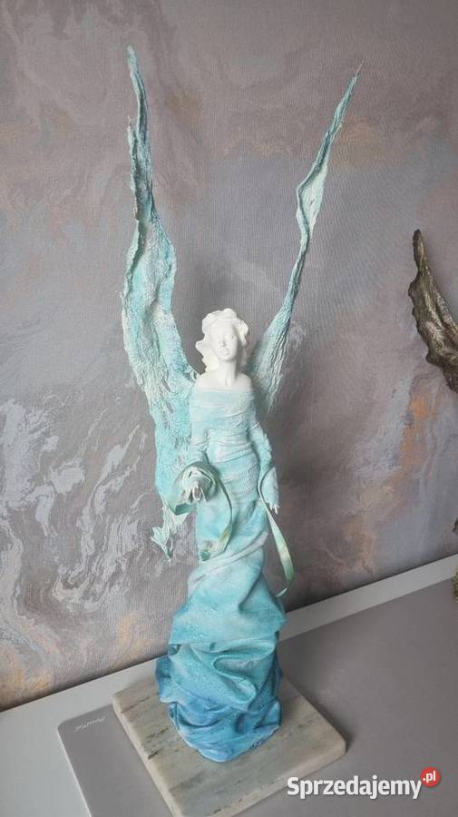 Anioł w jasnym turkusie lubelskie Zamość