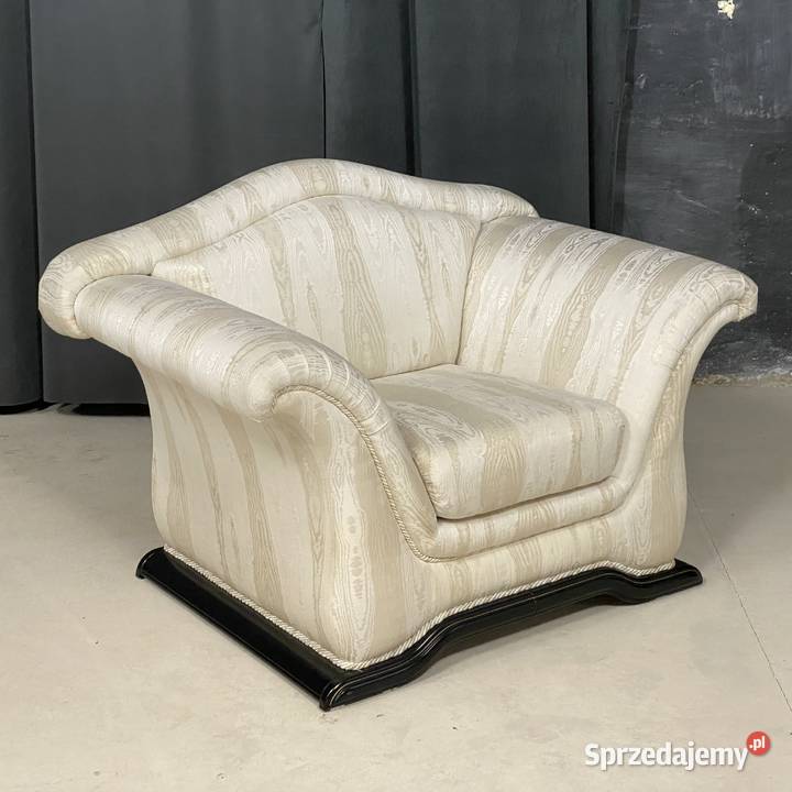 Elegancki komplet wypoczynkowy 321 w klasycznym Budno