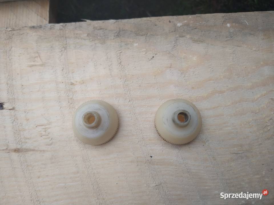 Plastikowa Nakrętka Lampy Tylnej 2 Mercedes W108 osobowe Lampy tylne Skawina