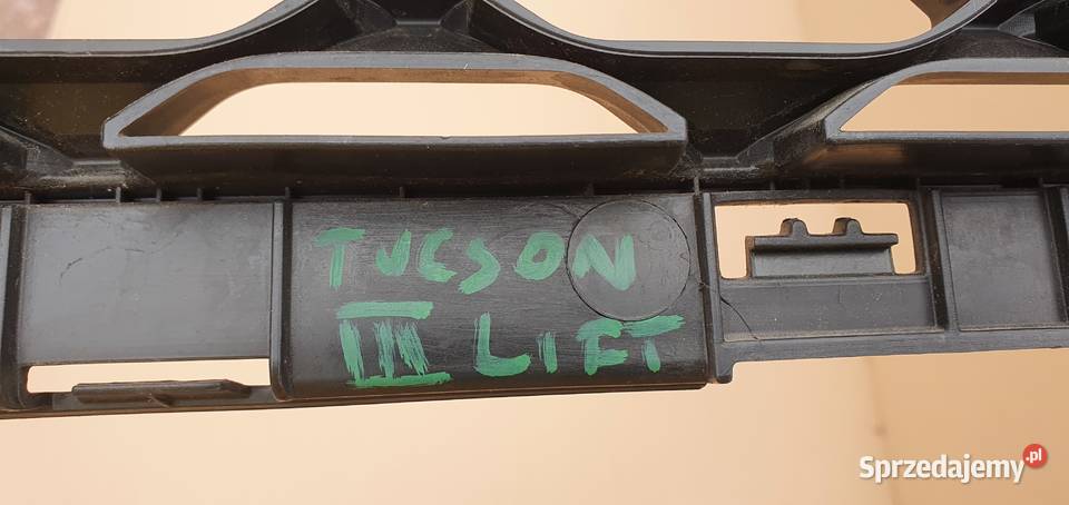 HYUNDAI TUSCON III LIFT KRATKA ZDERZAKA ŚRODKOWA sprzedam