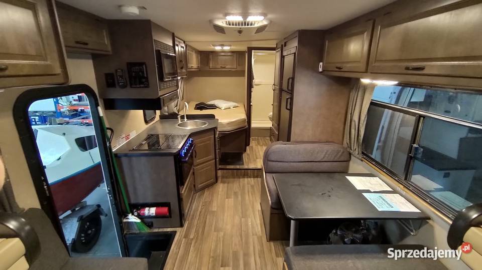 2018 FOREST RIVER MAJESTIC KAMPER Z USA Pępowo sprzedam