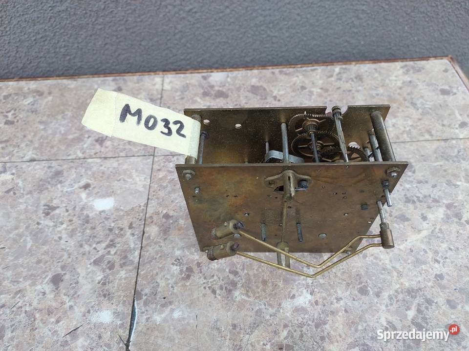 M032 Mechanizm starego zegara ściennego pełna płyta