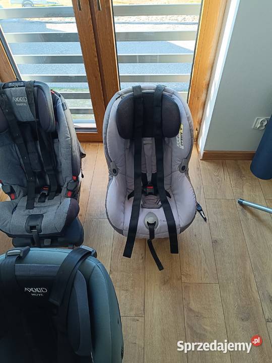 Foteliki samochodowe dziecięce AXKID MAXI COSI Wydrze