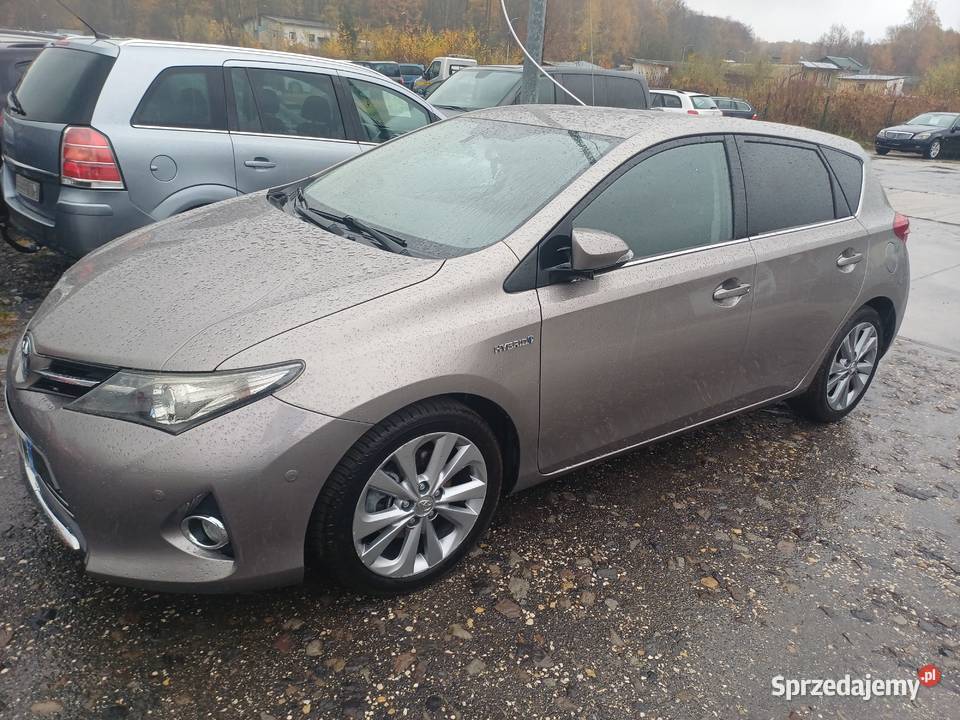 Toyota Auris 18 hybryda 1800cm3