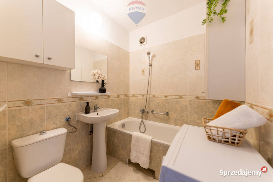 2 pokoje w centrum Warszawycisza zieleń balkon Rok budowy 1967 Warszawa