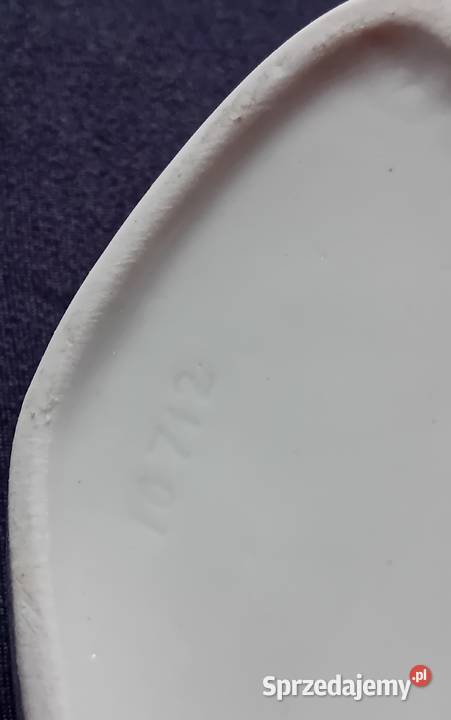 Secesyjna opielniczka przybornik z figurkami Porcelana i szkło Koźminek