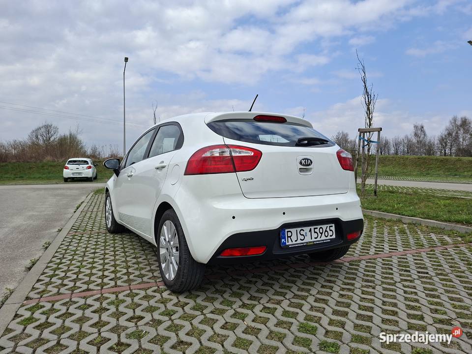 Do sprzedania Kia Rio 12 benzyna 2013 manualna sprzedam