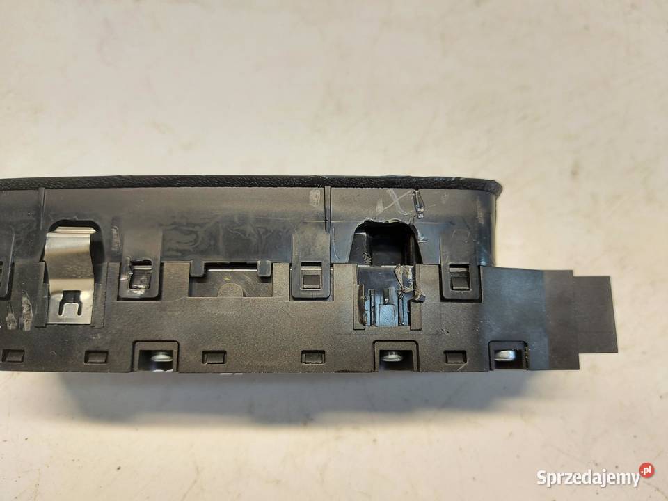 Porsche Taycan GTS 9J1 2023r Panel przełącznik