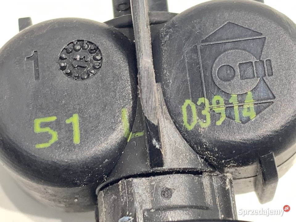 SPRYSKIWACZ REFLEKTORA LEWY PRZÓD VOLVO V60 I osobowe Wycieraczki i spryskiwacze