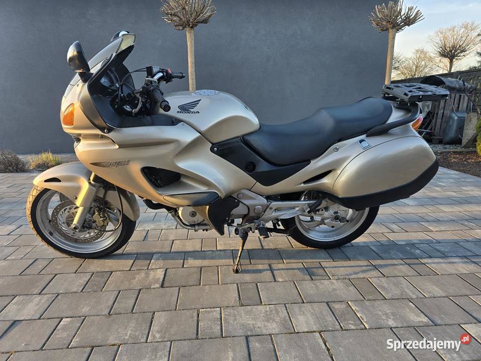 Honda NTV650 Deauville 26450 Prezentacja Wideo łódzkie