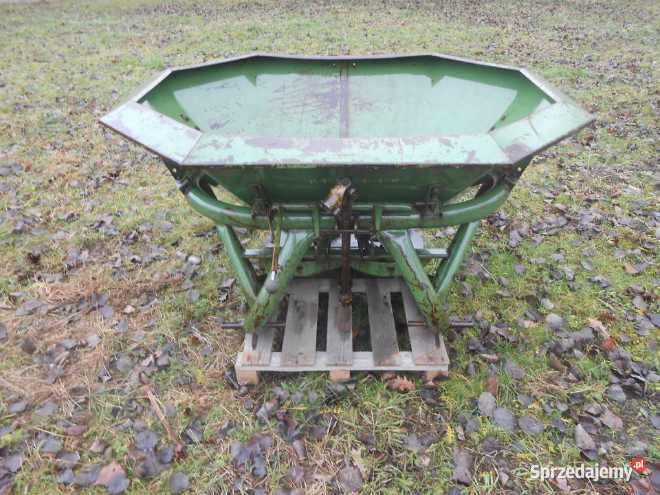 Rozsiewacz nawozów 600 Amazone Mikołajki Pomorskie