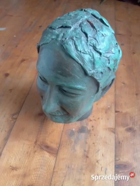 Tarakotowa glowa sygnowana Gdów