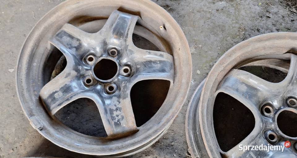 Komplet felg strukturalnych z Kołpakami stalowe śląskie