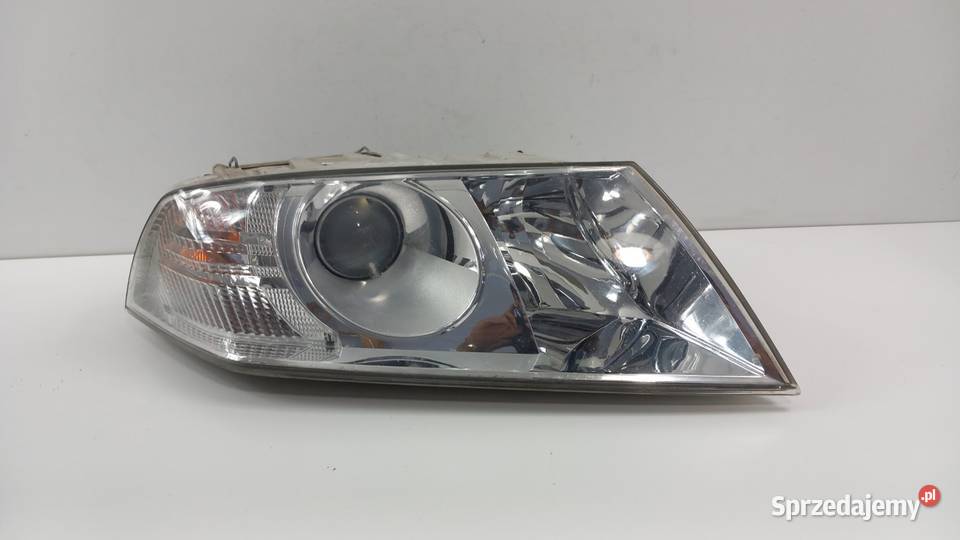 SKODA OCTAVIA II EU LAMPA PRZÓD PRAWA SOCZEWKA Zbierkowo