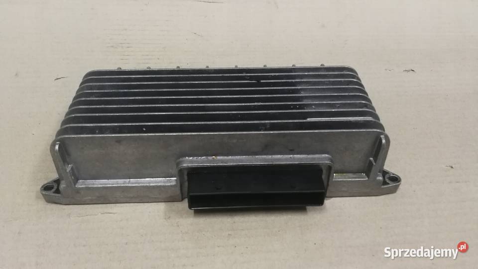 WZMACNIACZ RADIA AUDI A4 B8 A5 Q5 8T0035223AH Przystajń sprzedam