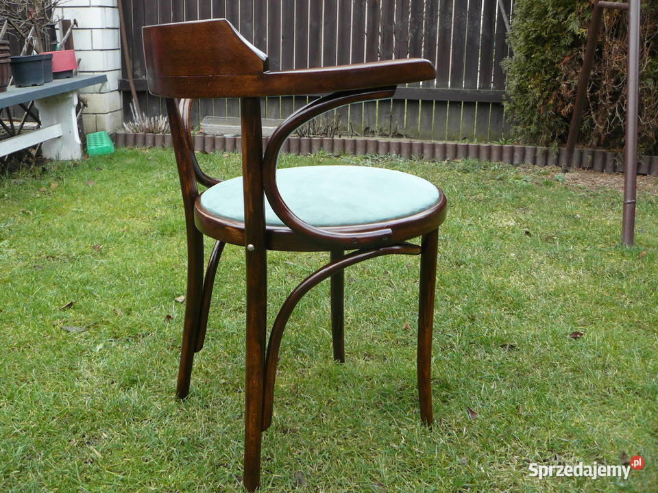 Stare krzesło gięte renowacji