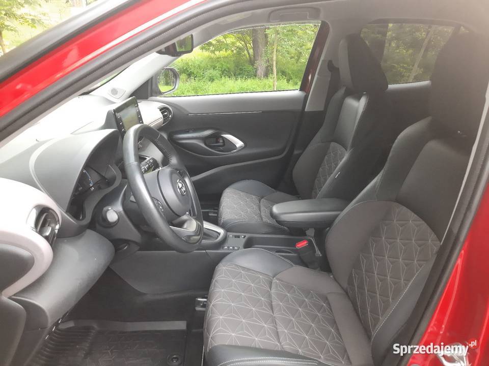 Toyota Yaris Cross Hybrid 15 Executive 130 18tkm Jaśkowice