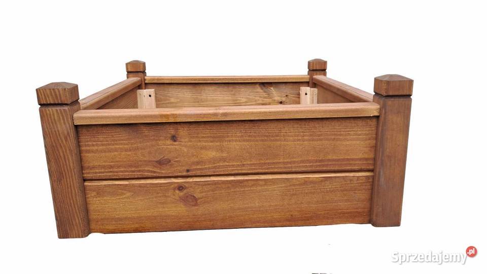 Drewniana obudowa grobu urnowa