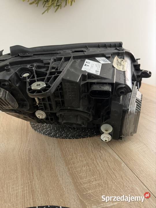 Lampa przednia lewa Mercedes w205 A2059066706 Zielona Góra