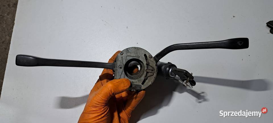 Stacyjka z kluczykiem VW Passat B2 171905851 sprzedam