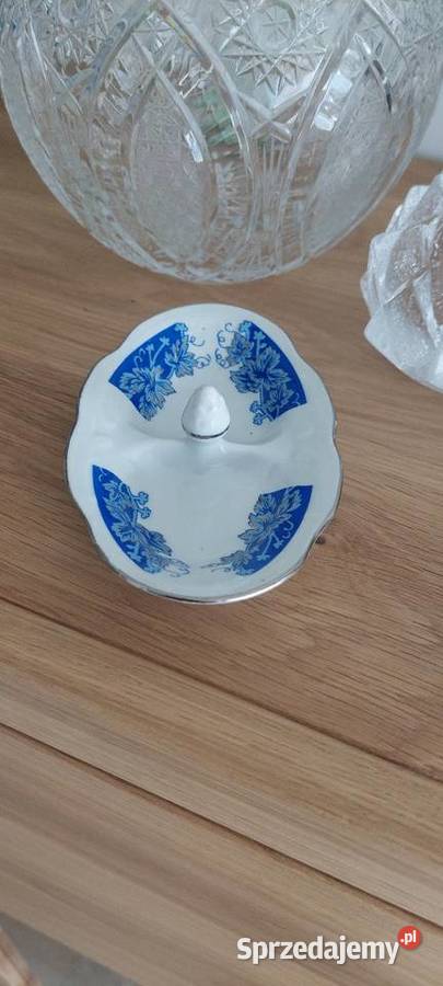 Porcelanowa solniczka pieprzniczka naczynko