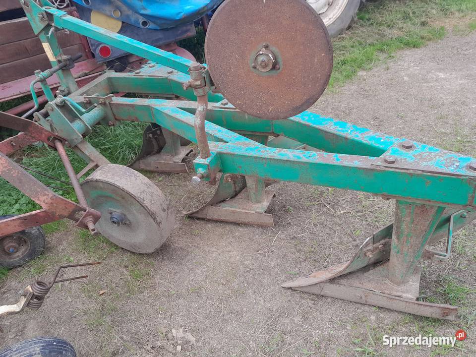Pług 3 skibowy nieuszkodzony Uszew sprzedam