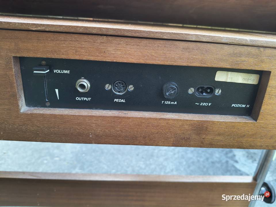 Pianino elektryczne UNITRA Bielsk Podlaski