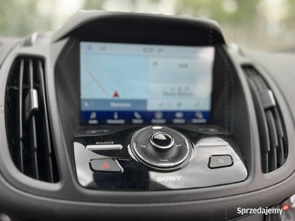 Ford Kuga Escape 20 benzyna 4x4 wersja Titanium Łomianki