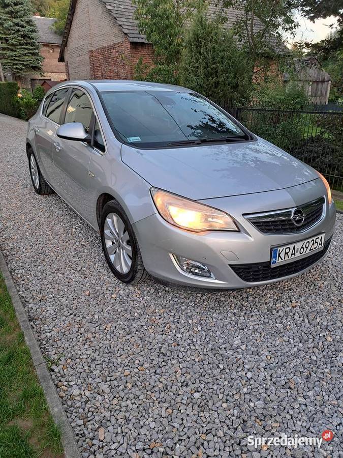 opel astra j 17cdti sprzedam 2010 110KM Astra małopolskie Czubrowice