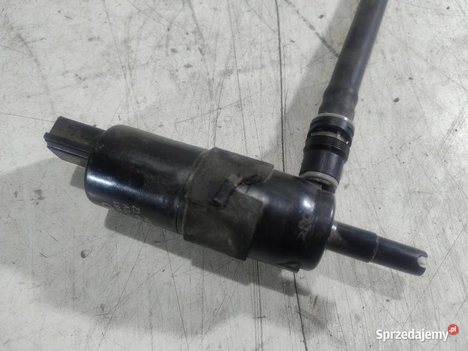 POMPKA SPRYSKIWACZA LAMPY PRZÓD AUDI A4