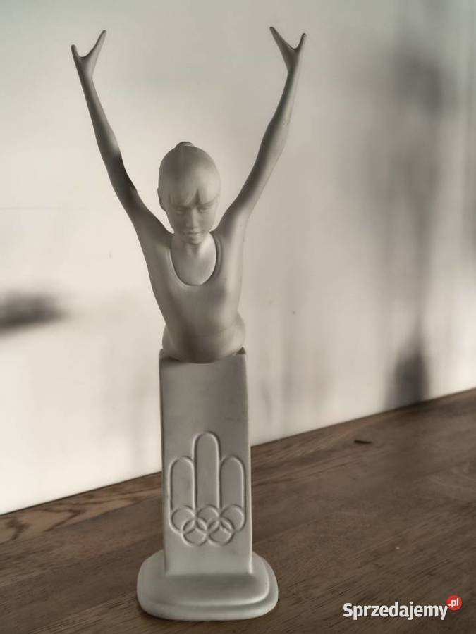Figurka porcelanowa biały biskwit mistrzyni Szczecin