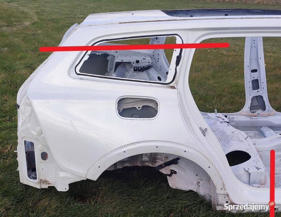 VOLVO V60 CC ĆWIARTKA BŁOTNIK PRAWY TYŁ 707
