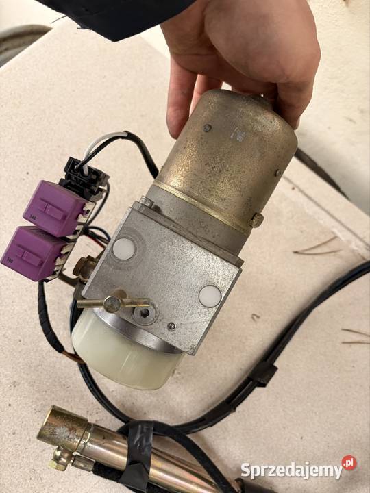 Pompa dachu z siłownikiem BMW Z3 osobowe sprzedam