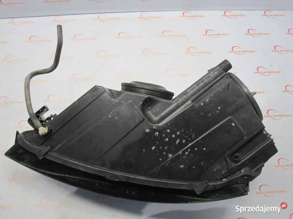 AUDI A3 SPORTBACK 8PA 10r lampa prawa przód Kielce